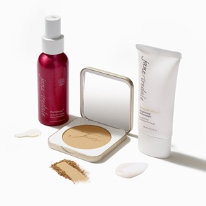 IC TheSkincareMakeupStstem Swatches white
