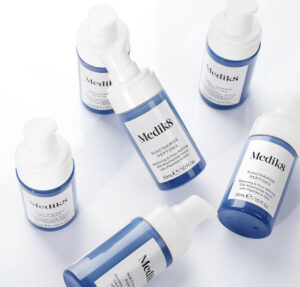20241120 Niacinamide Peptides 2 A 2 Repeated Bottle Flatlay ROW For Web